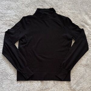 Philosophy Women’s Classic Black Turtleneck Sweater